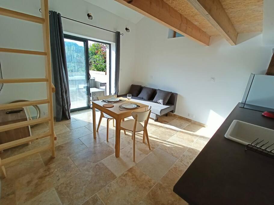 Gite De Charme Avec Jacuzzi Face Au Mont Ventoux Crestet Εξωτερικό φωτογραφία